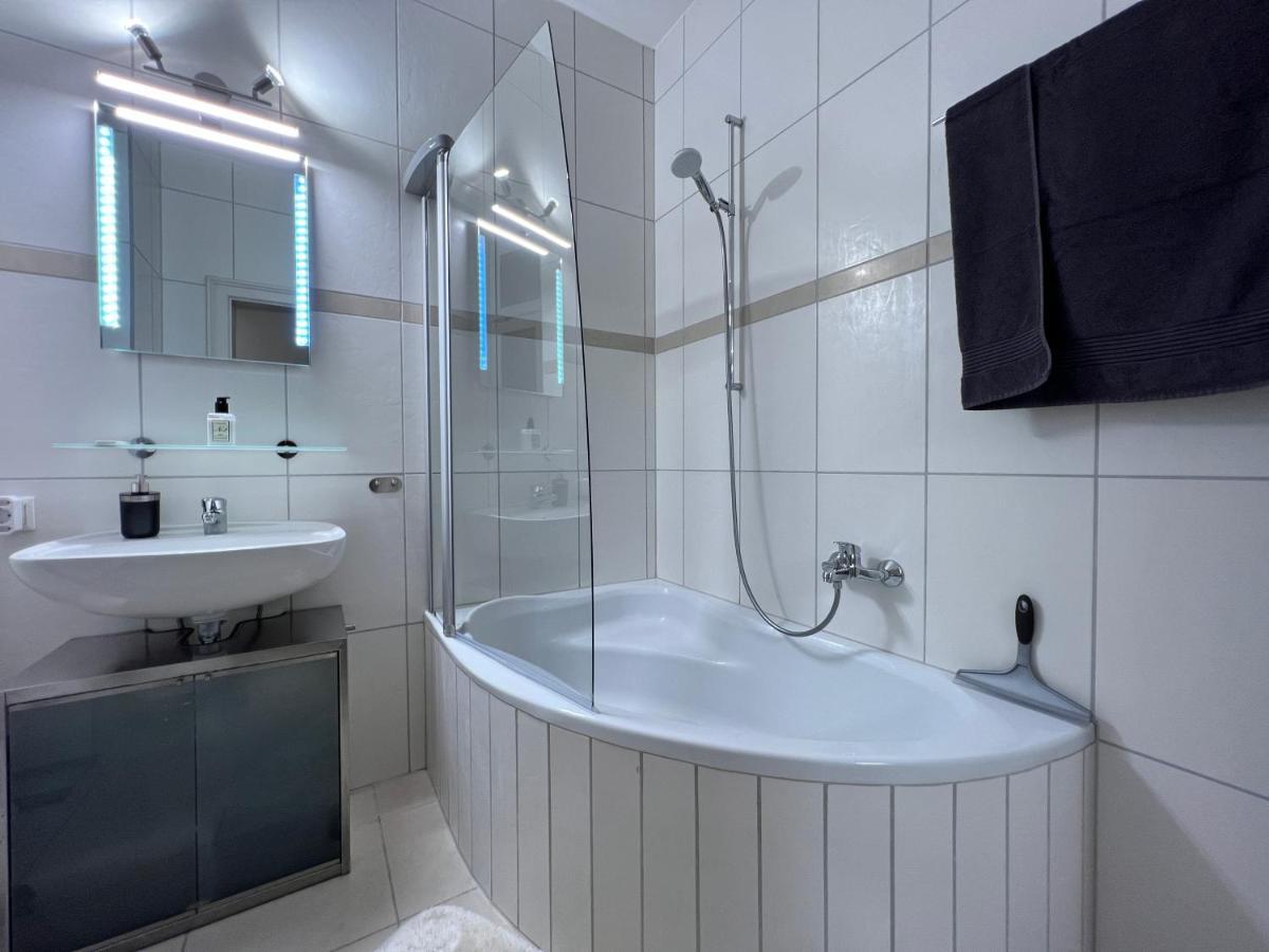 Vienna Design Apartment By Rabe - Kostenfreier Parkplatz & Netflix & Coffee-Bar - Nahe Schloss Schoenbrunn Eksteriør bilde